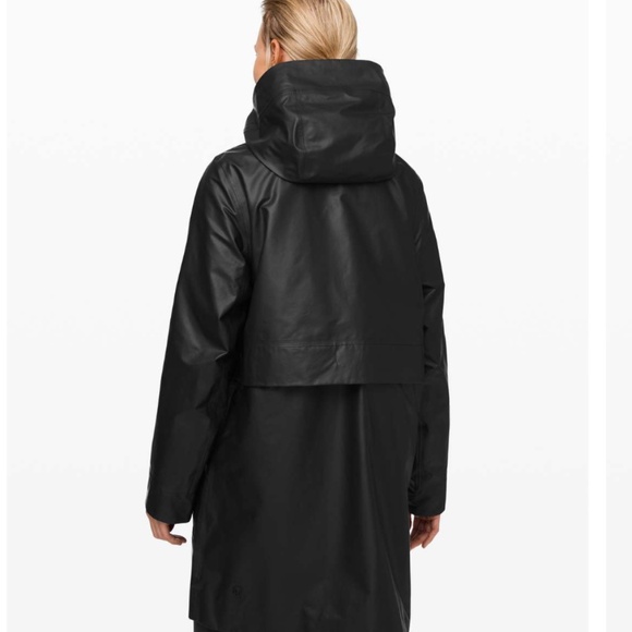 Into the Drizzle Lululemon Jacket NWT size 10 - Picture 3 of 9